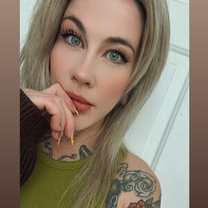 Meet your Posher, Catie